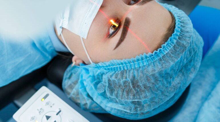 Come prepararsi all’intervento chirurgico per distacco della retina